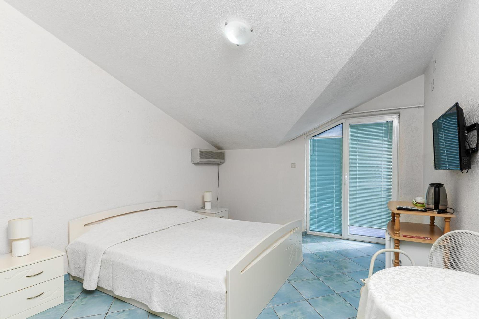 Sun Guest House Будва Екстериор снимка