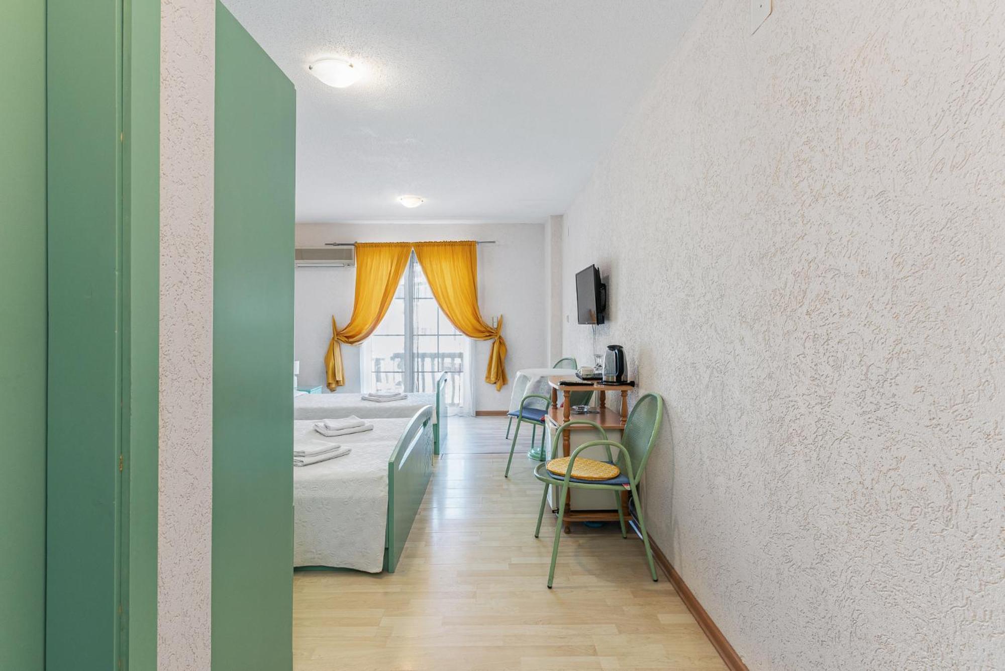 Sun Guest House Будва Екстериор снимка