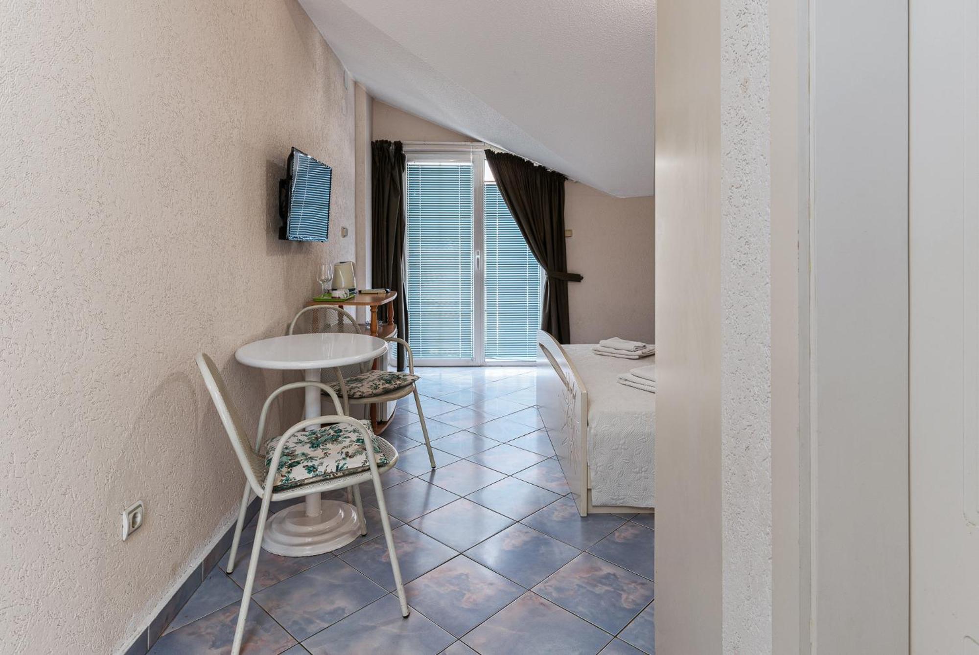 Sun Guest House Будва Екстериор снимка